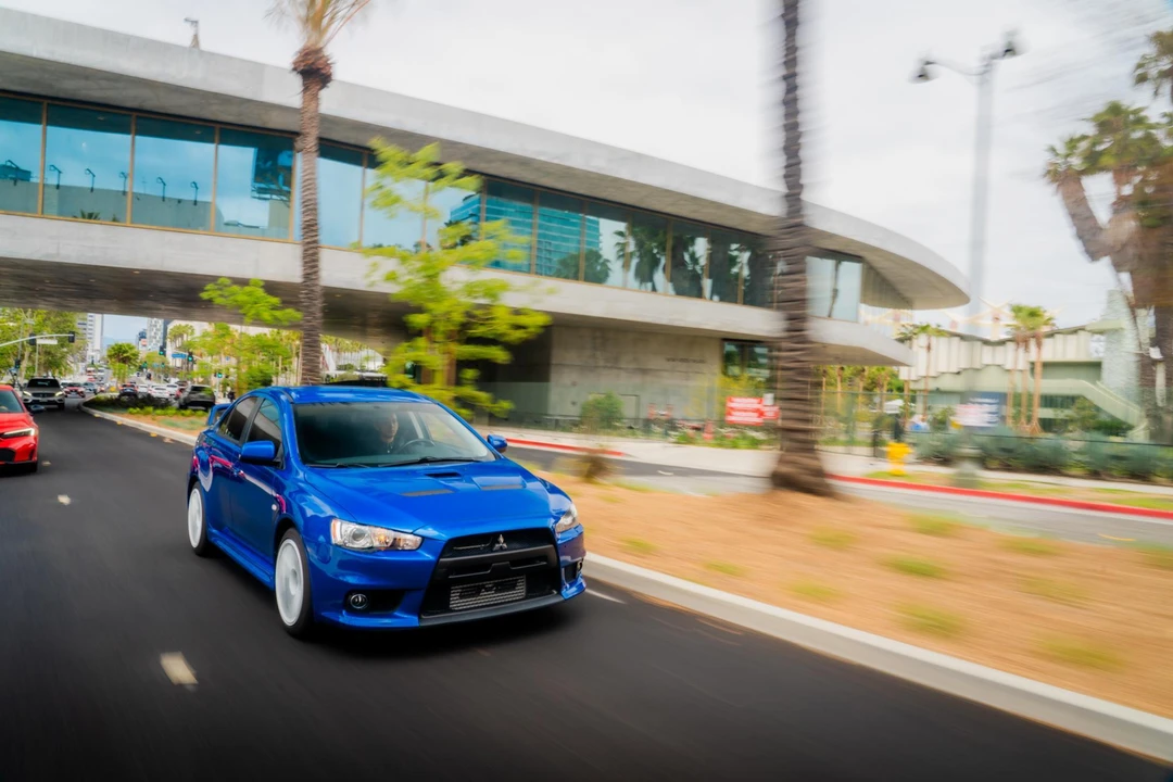 2010 Mitsubishi Lancer Evolution X 9th Gen - Image 11 of 31