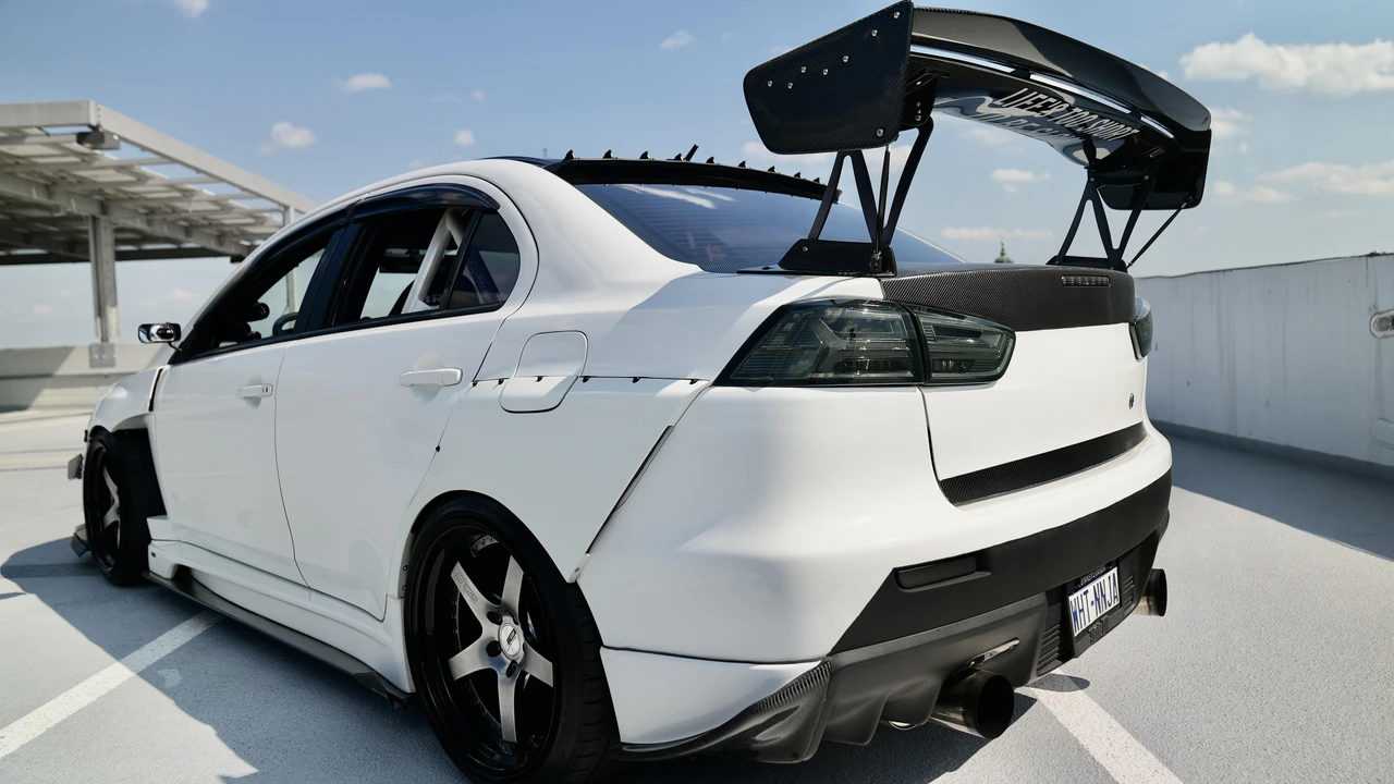 2010 Mitsubishi Lancer Evolution X 9th Gen - Image 18 of 29