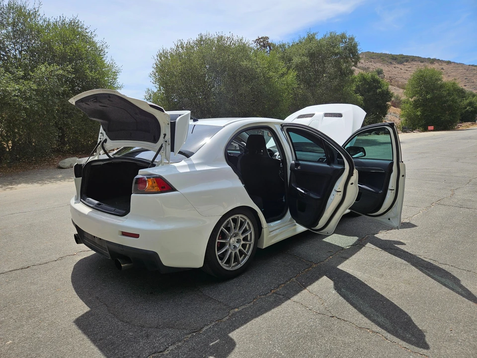 2010 Mitsubishi Lancer Evolution X 9th Gen - Image 21 of 31