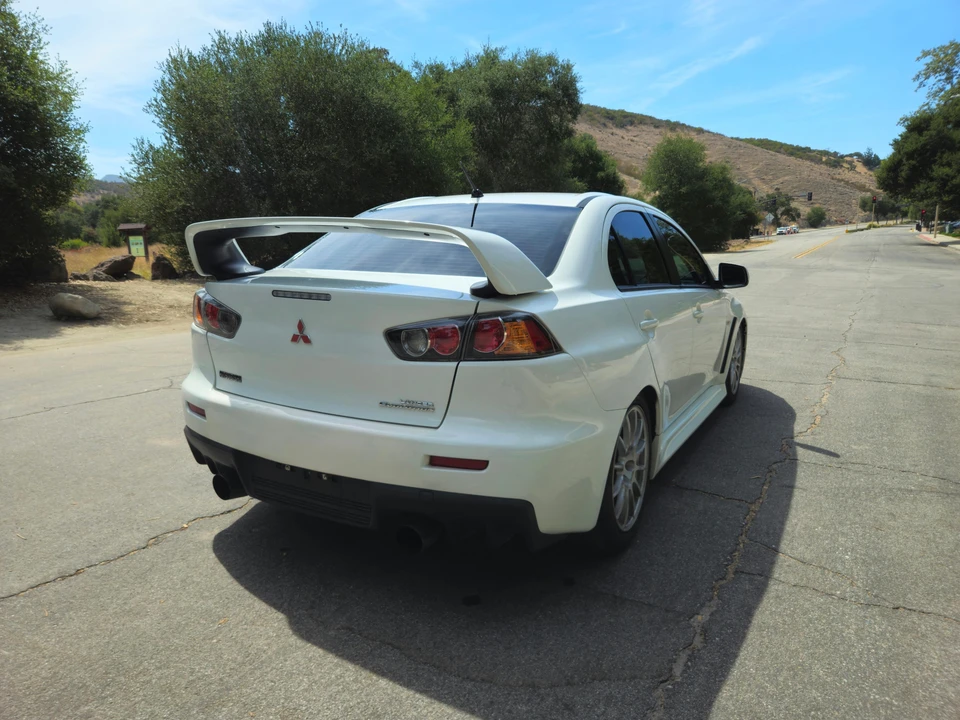 2010 Mitsubishi Lancer Evolution X 9th Gen - Image 9 of 31