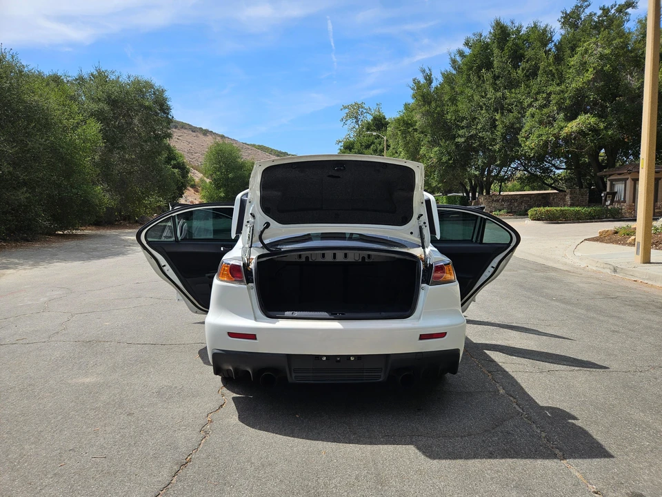 2010 Mitsubishi Lancer Evolution X 9th Gen - Image 20 of 31