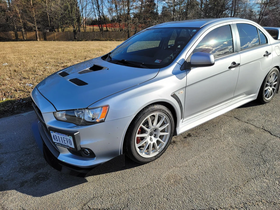 2010 Mitsubishi Lancer Evolution X 9th Gen - Image 10 of 31