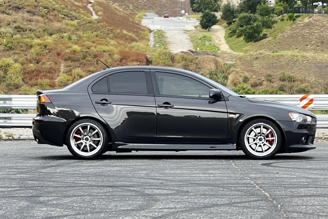 2010 Mitsubishi Lancer Evolution X 9th Gen - Image 10 of 31