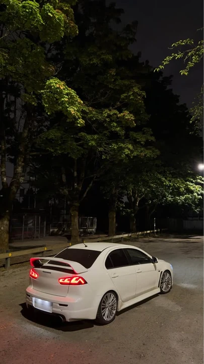 2010 Mitsubishi Lancer Evolution X 9th Gen - Image 4 of 11