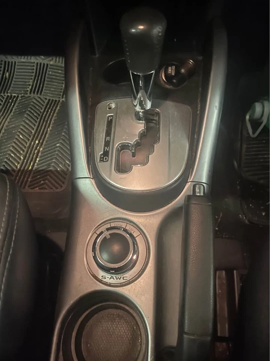 2010 Mitsubishi Outlander - Image 17 of 18