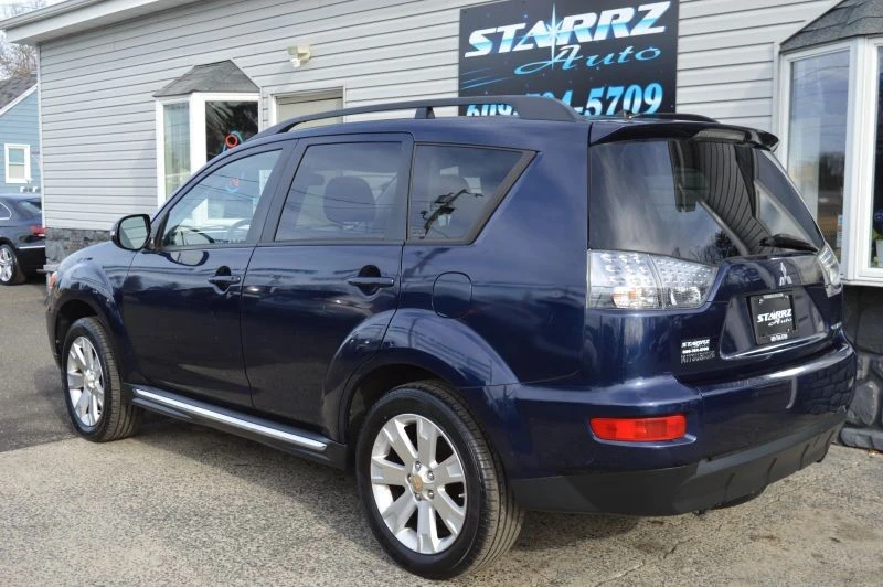2010 Mitsubishi Outlander - Image 3 of 12