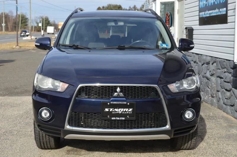 2010 Mitsubishi Outlander - Image 8 of 12