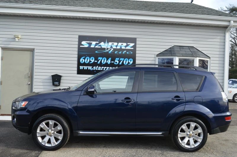2010 Mitsubishi Outlander - Image 2 of 12