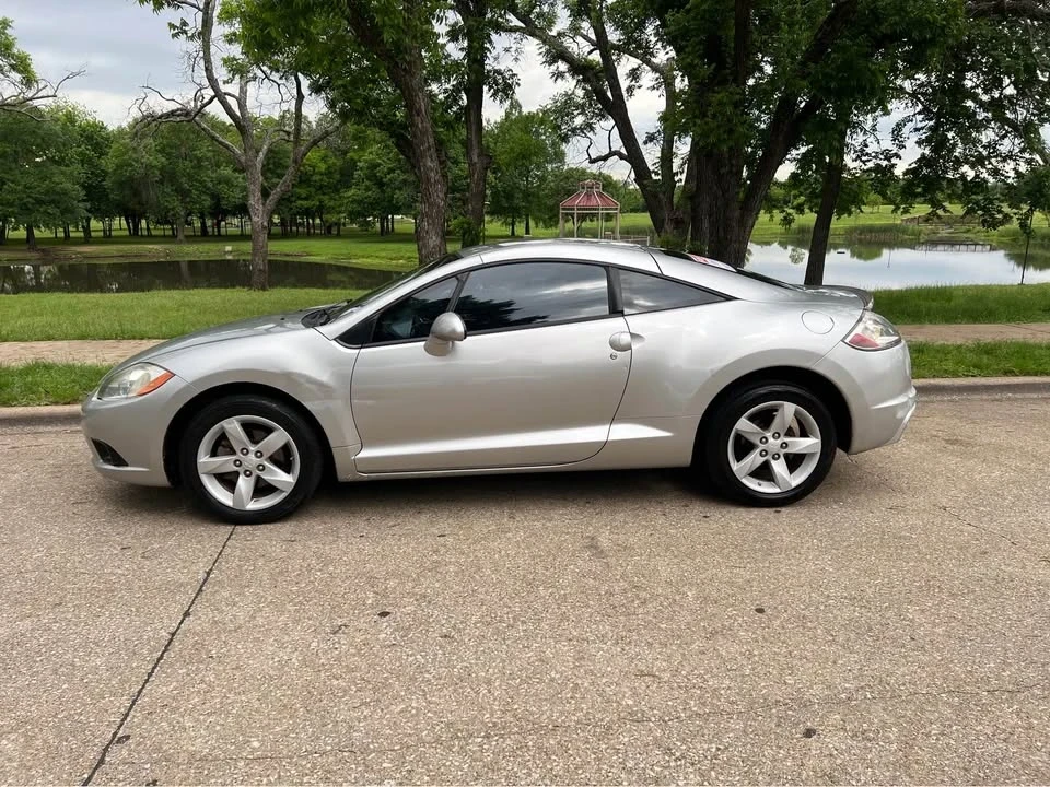 2010 Mitsubishi Eclipse 4th Gen - Image 2 of 10