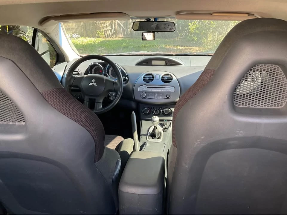 2010 Mitsubishi Eclipse 4th Gen - Image 8 of 12