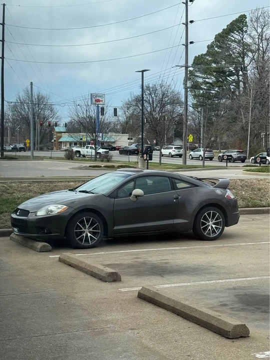 2010 Mitsubishi Eclipse 4th Gen - Image 2 of 2