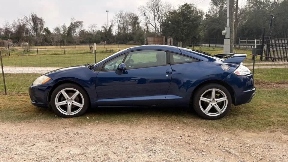 2010 Mitsubishi Eclipse 4th Gen - Image 4 of 8