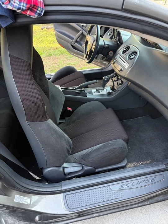 2010 Mitsubishi Eclipse 4th Gen - Image 6 of 10