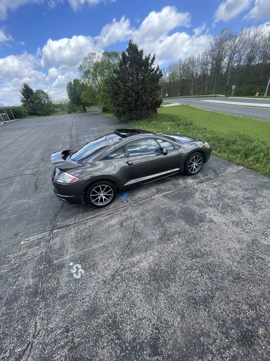 2010 Mitsubishi Eclipse 4th Gen - Image 4 of 8