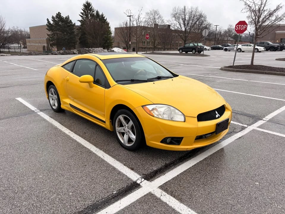 2010 Mitsubishi Eclipse 4th Gen - Image 2 of 7