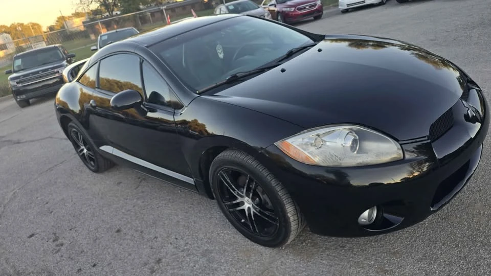 2010 Mitsubishi Eclipse 4th Gen - Image 2 of 10
