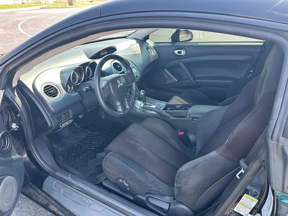 2010 Mitsubishi Eclipse 4th Gen - Image 5 of 14