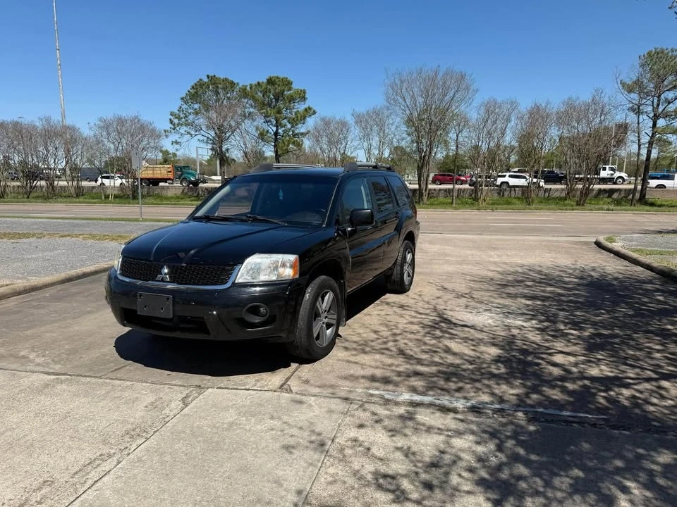 2010 Mitsubishi Endeavor - Image 9 of 20