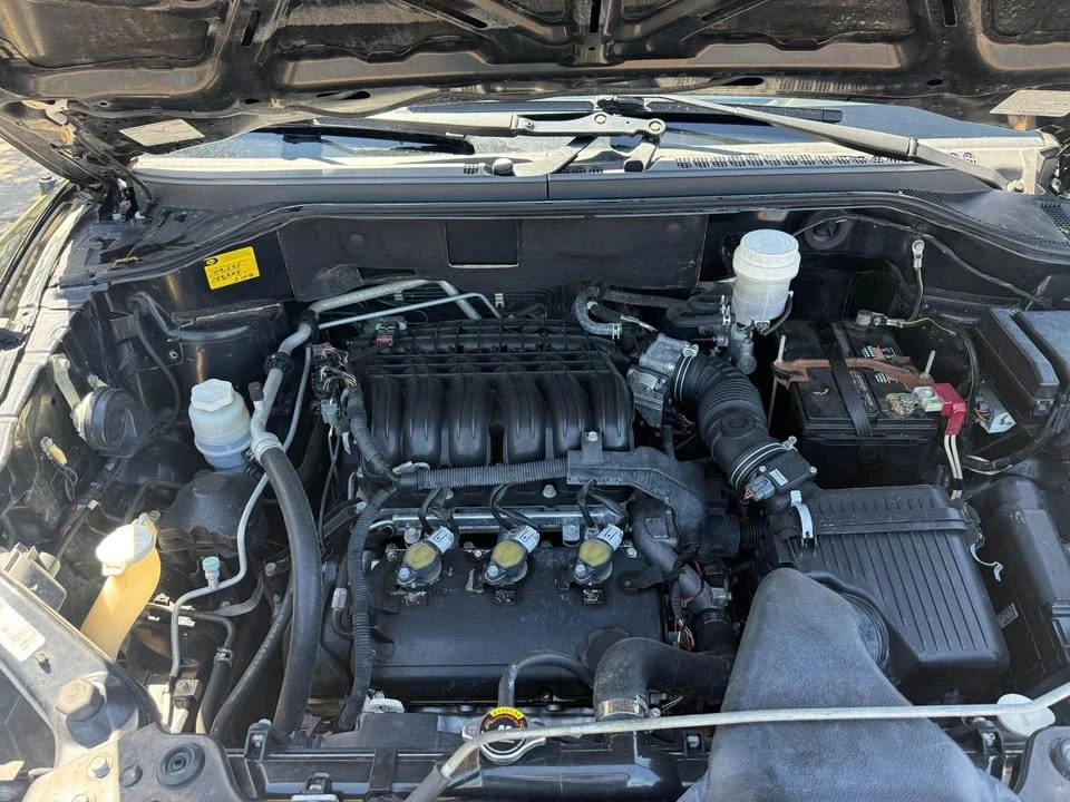 2010 Mitsubishi Endeavor - Image 12 of 20