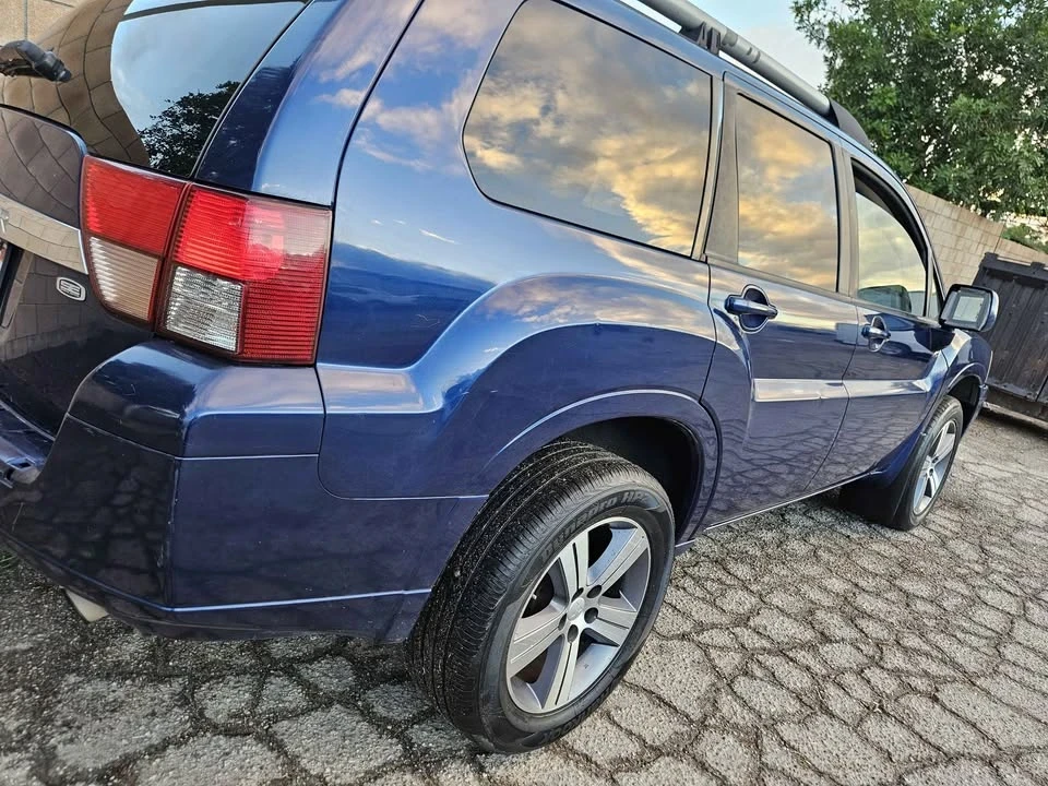 2010 Mitsubishi Endeavor - Image 3 of 17