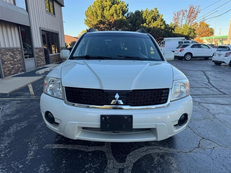 2010 Mitsubishi Endeavor - Image 5 of 20