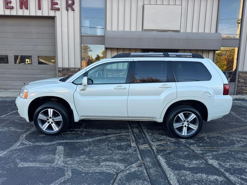 2010 Mitsubishi Endeavor - Image 7 of 20
