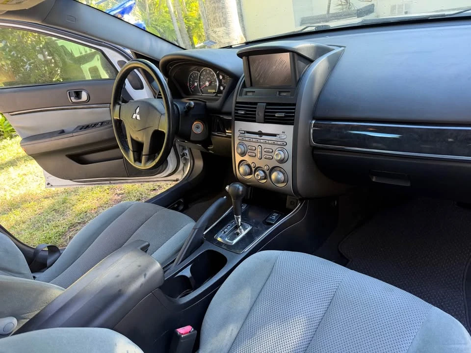 2010 Mitsubishi Galant 9th Gen - Image 5 of 11