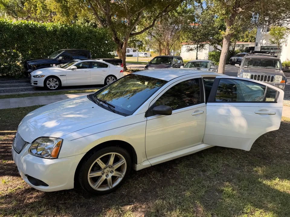 2010 Mitsubishi Galant 9th Gen - Image 9 of 11