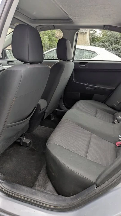 2010 Mitsubishi Lancer 8th Gen - Image 5 of 8