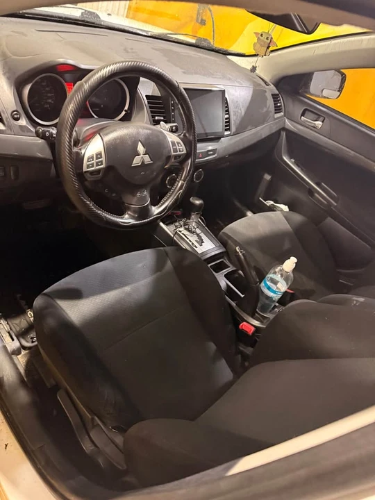 2010 Mitsubishi Lancer - Image 2 of 3