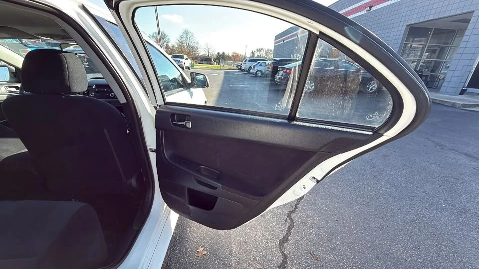 2010 Mitsubishi Lancer - Image 14 of 19