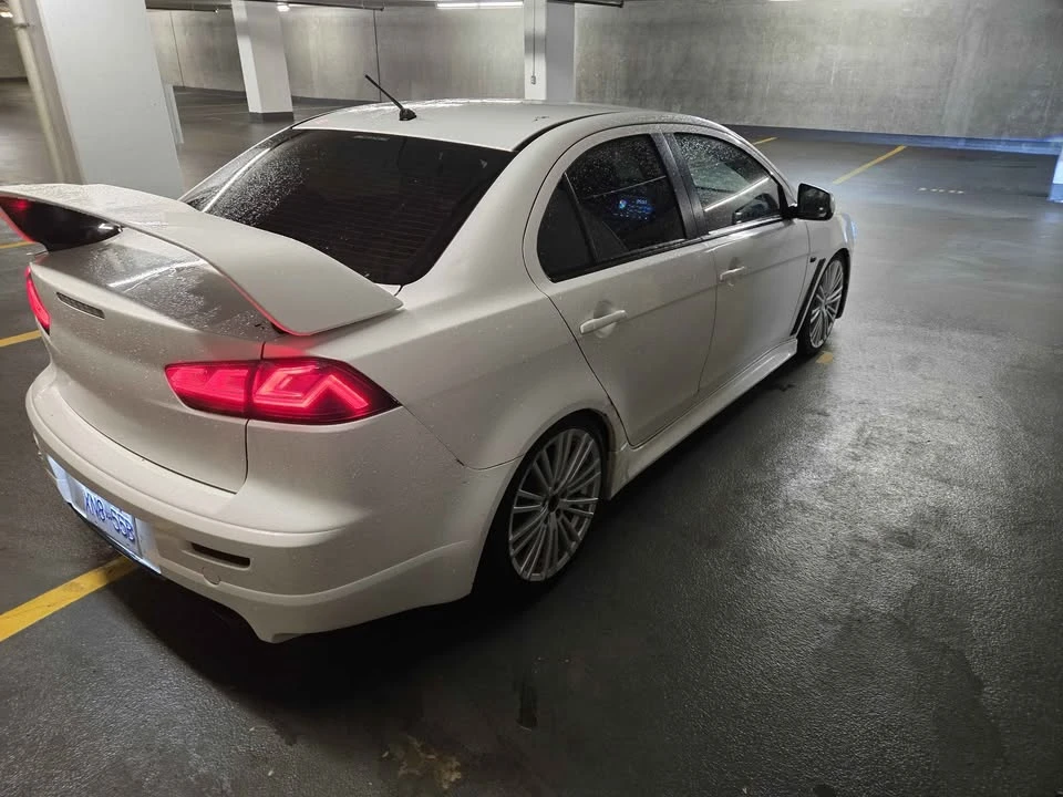 2010 Mitsubishi Lancer Evolution X 9th Gen - Image 6 of 11