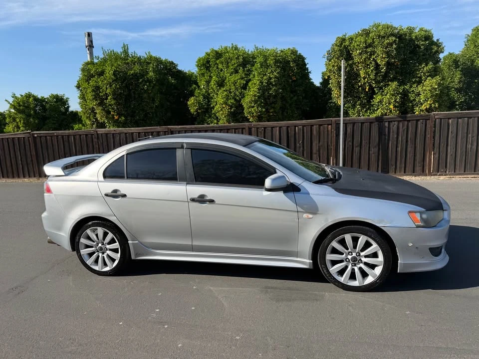 2010 Mitsubishi Lancer - Image 2 of 10