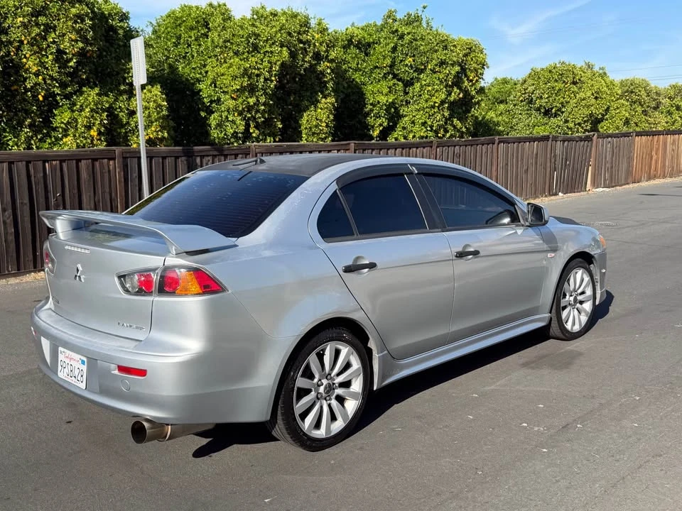 2010 Mitsubishi Lancer - Image 3 of 10