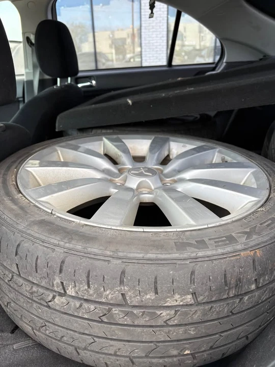 2010 Mitsubishi Lancer - Image 10 of 11
