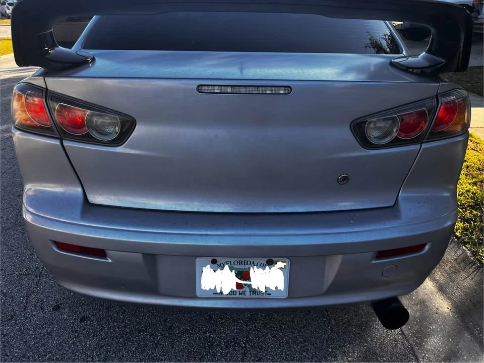 2010 Mitsubishi Lancer - Image 5 of 5