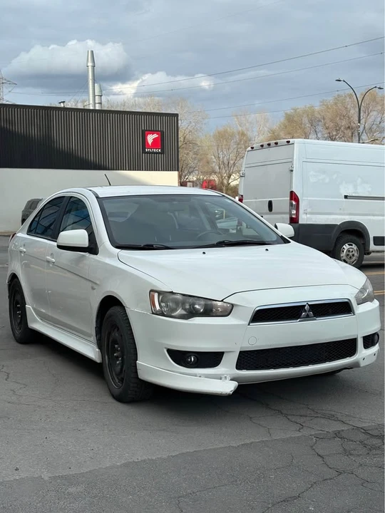 2010 Mitsubishi Lancer - Image 2 of 11