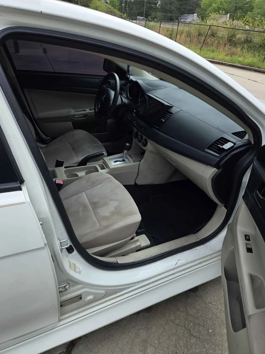 2010 Mitsubishi Lancer 9th Gen - Image 6 of 11