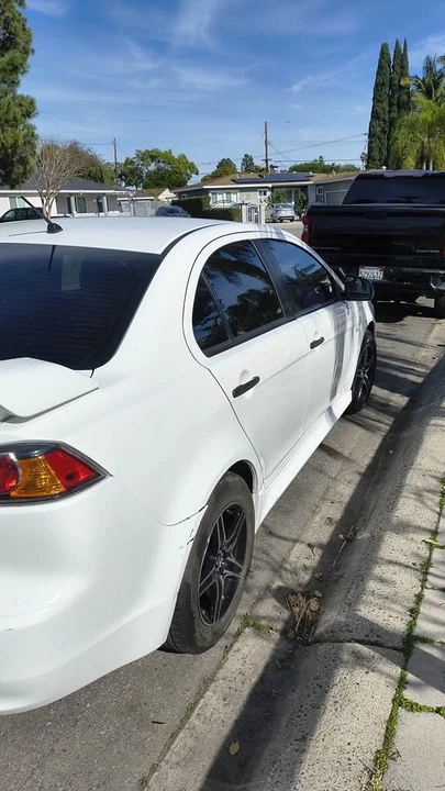 2010 Mitsubishi Lancer 8th Gen - Image 4 of 11