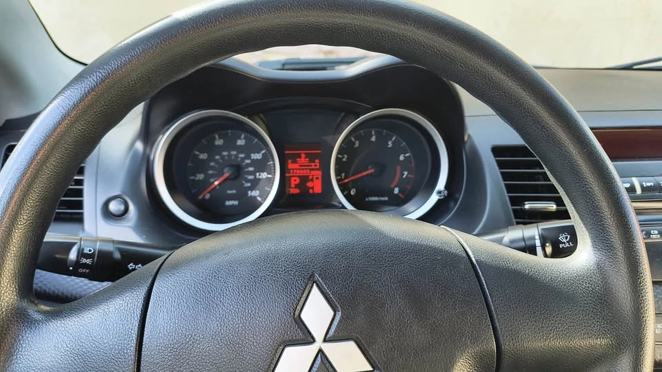 2010 Mitsubishi Lancer 8th Gen - Image 9 of 11