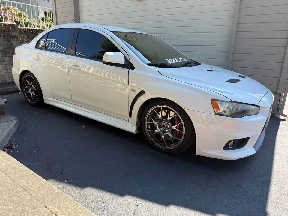 2010 Mitsubishi Lancer Evolution X 9th Gen - Image 2 of 12