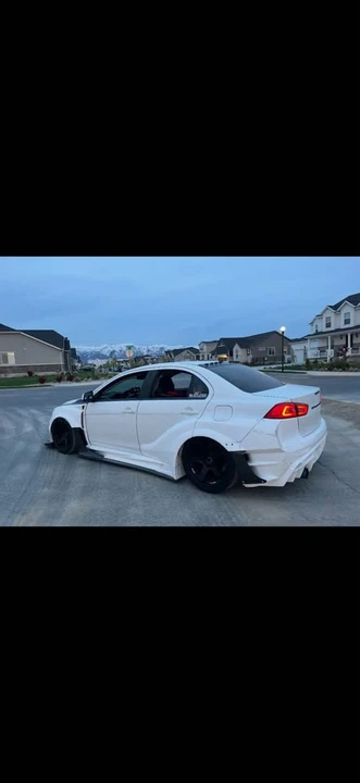 2010 Mitsubishi Lancer Evolution X 9th Gen - Image 5 of 11