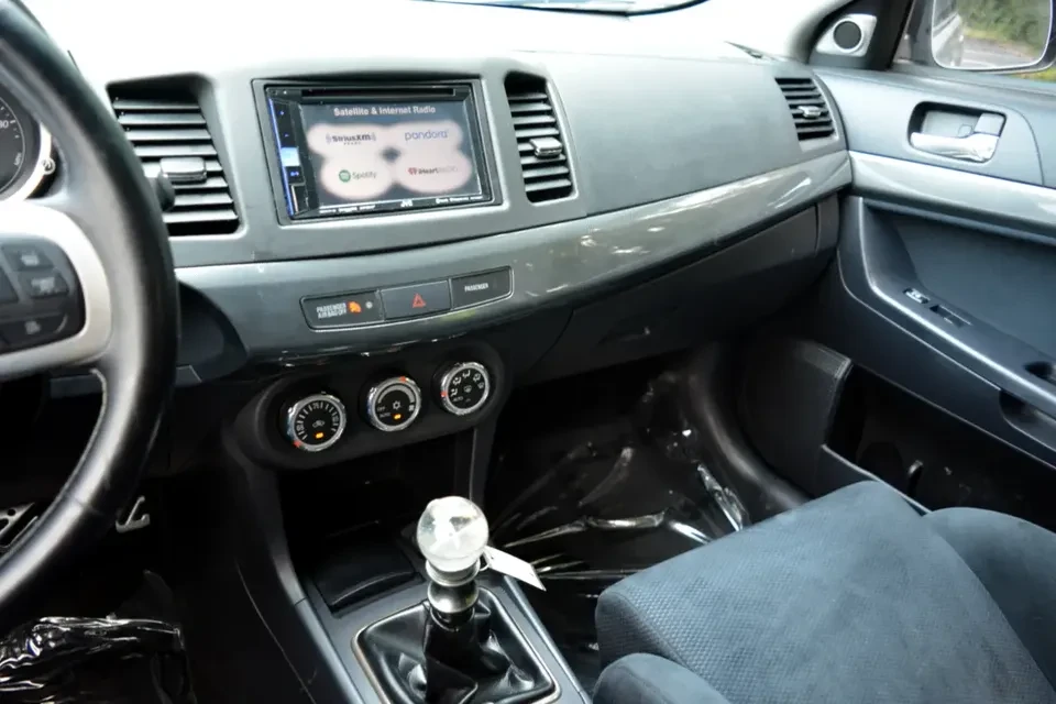 2010 Mitsubishi Lancer Evolution X 9th Gen - Image 17 of 18