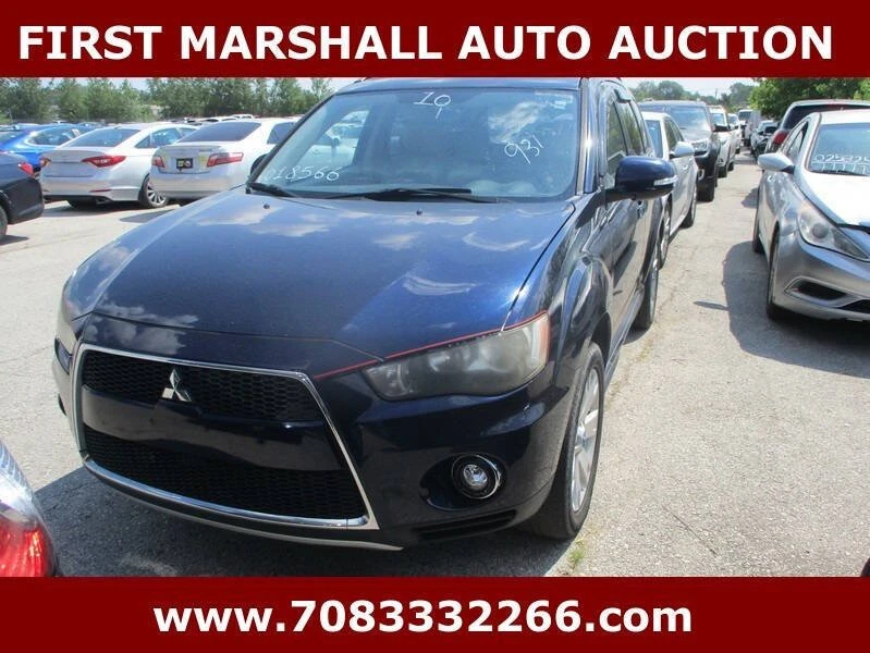 2010 Mitsubishi Outlander - Image 2 of 7