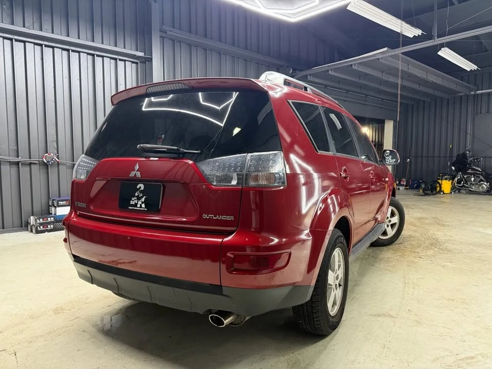 2010 Mitsubishi Outlander - Image 7 of 20