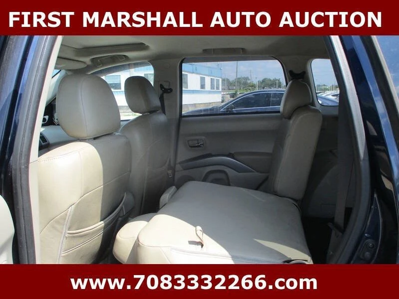 2010 Mitsubishi Outlander - Image 4 of 6