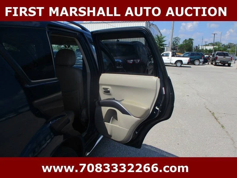2010 Mitsubishi Outlander - Image 6 of 6