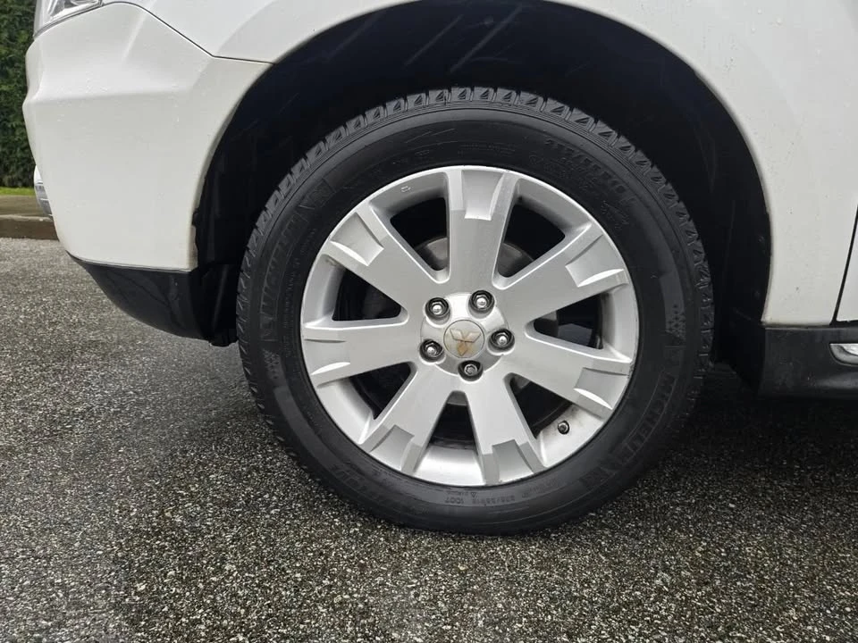 2010 Mitsubishi Outlander - Image 14 of 15