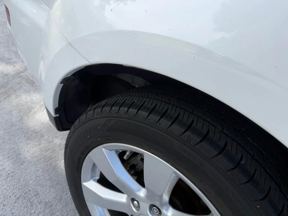 2010 Mitsubishi Outlander - Image 9 of 16