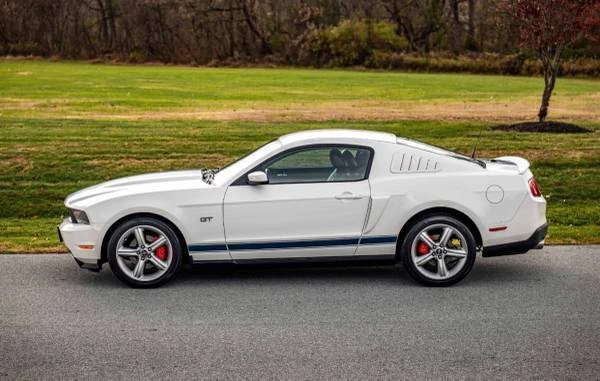 2010 Ford S197 Mustang - Image 2 of 6